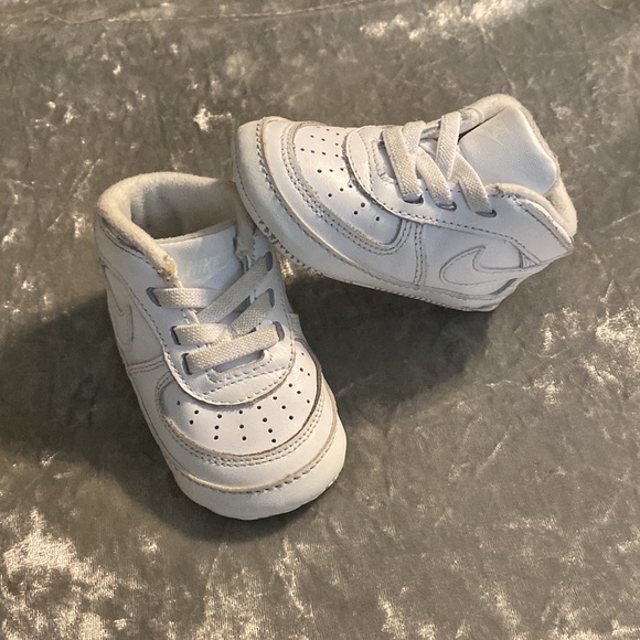 Infant Air Forces - Picture 2 of 5